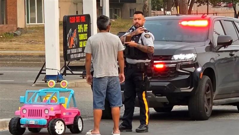 開粉紅小車上街買冰　男子被捕原因曝