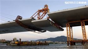 淡江大橋,合龍。（圖／三立新聞）