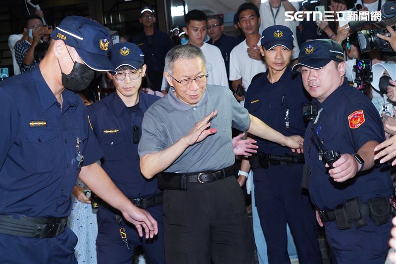 柯文哲維持裁定交保。（圖／記者趙于瑩攝影）