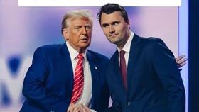 川普發布公告，即日起至14日，全美各地降半旗，悼念柯克。（圖／翻攝自白宮臉書）