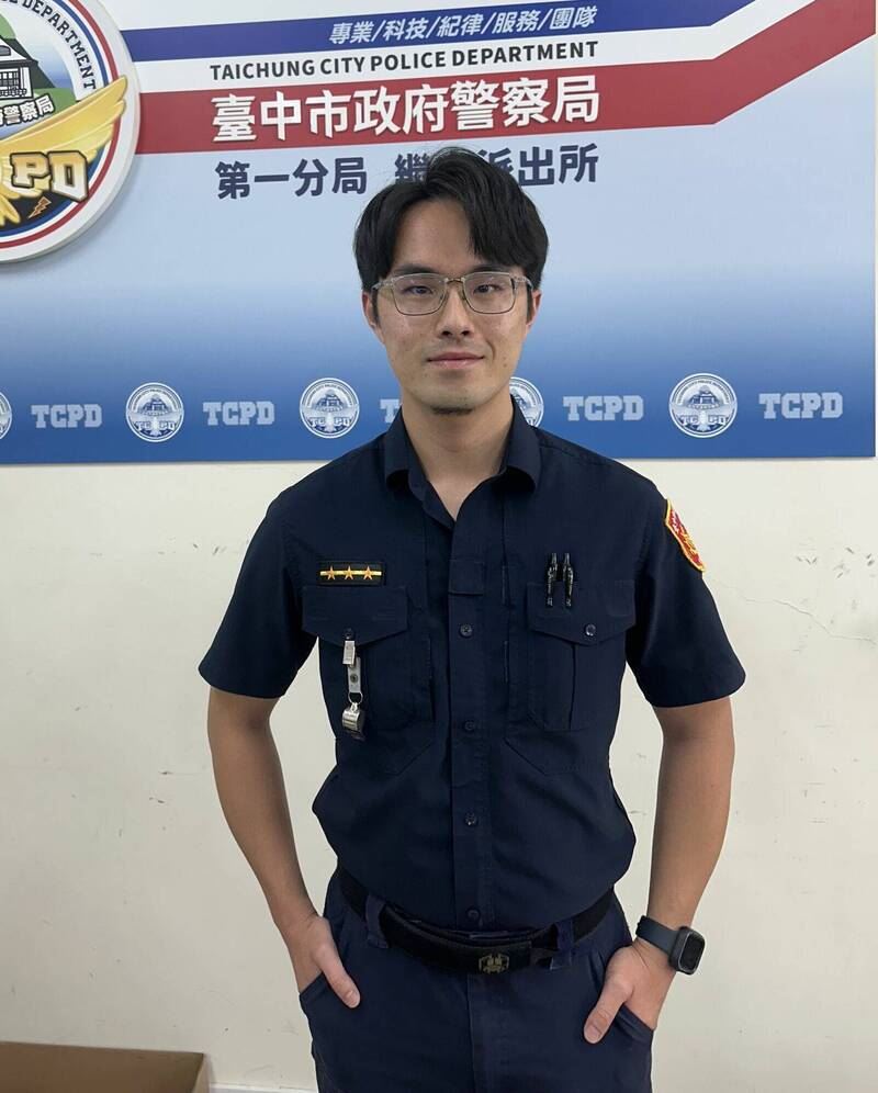 網友大讚李姓員警的情緒穩定。（圖／翻攝畫面）