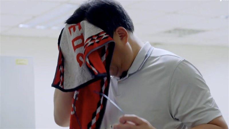 鄭世忠回應部長李洋點名，曬出例行運動照。（圖／翻攝自鄭世忠臉書）