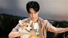 于朦朧、李勤勤。（圖／翻攝自微博）