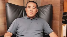 蔡政宜簽賭假球官司出獄後，漂白從政，現又遭檢警查出涉替東南亞博弈集團洗錢逾200億元，已遭收押禁見。（翻攝蔡政宜臉書）