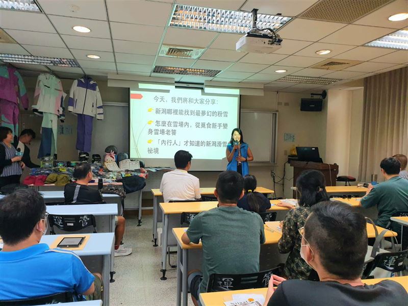 日本新潟縣觀光文化部門首度前來新竹舉辦滑雪座談會，吸引喜好滑雪的民眾參加。（圖／YKT提供）