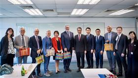 法國參議院友台小組訪團15日下午拜訪民進黨。（圖／民進黨提供） 