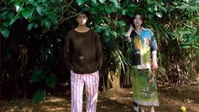 劉品言（右）驚喜宣布嫁給連晨翔（左）。（圖／翻攝自連晨翔IG）