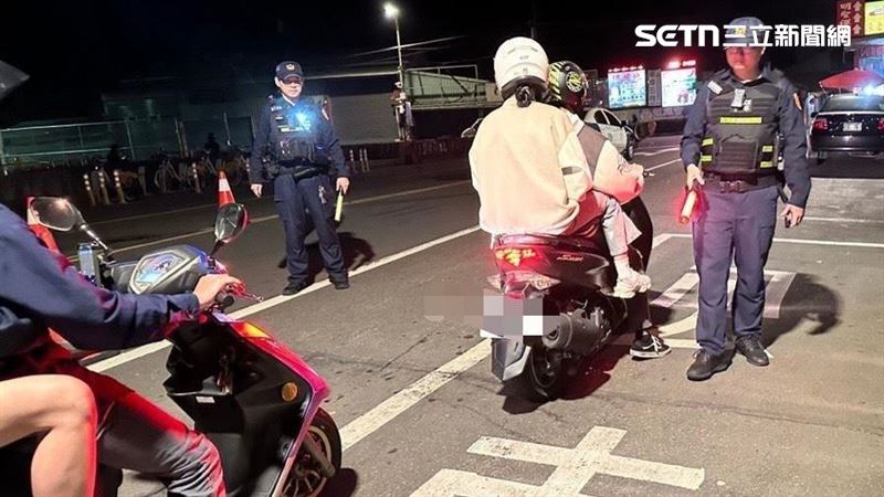 龍潭警分局於昨日夜間執行「靜桃專案」，攔查汽、機車14輛，其中對於檢測不合格的8輛噪音車現場祭出罰單，總計裁罰金額達24,000元。（示意圖／資料照）