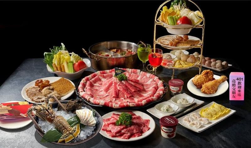 豐盛的料理吸引老饕。(圖/椒朋友辛潮麻辣鍋提供)