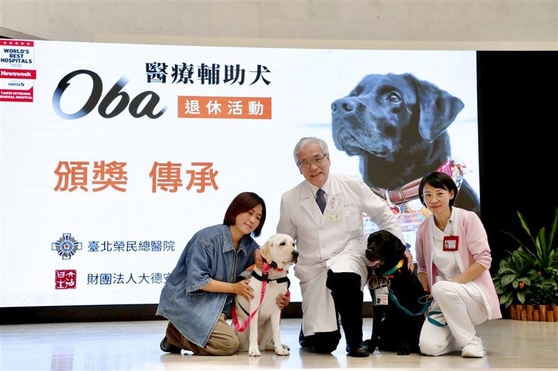 新的守護者(Olga)歐佳(圖左),正準備承接使命。(圖/翻攝自北榮臉專)