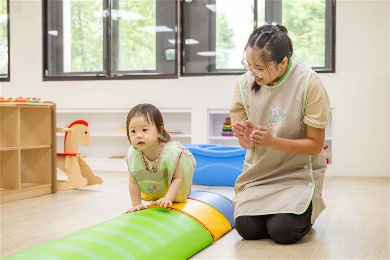 全家托嬰中心收托對象以全家員工子女及孫子女優先。（圖／超商業者提供）
