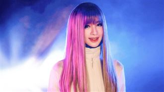 大咖女星奪美國音樂大獎！熬10年衣錦還鄉