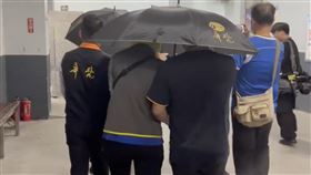 台中,沙鹿,命案,陳屍,路邊,女子,凶殺,刀傷,忠貞路,認屍,女大生,家屬,父母,解剖,相驗,殯儀館（圖／翻攝畫面）