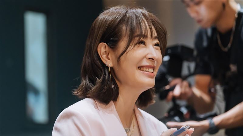 101煙火驚現鏟子超人　賈永婕揭趕工內幕