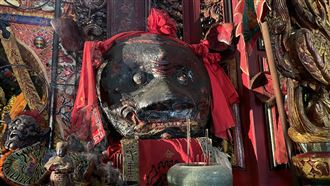 『咬人賜福』？尋找布袋內田神秘獅爺公！