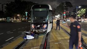 車禍,輕軌,男騎士