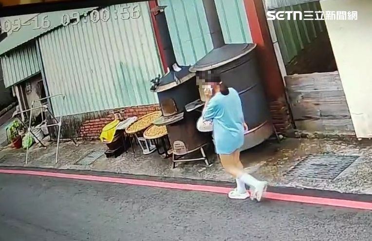 女大生前往談判的最後身影。（圖／翻攝畫面）