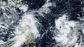 「熱帶性低氣壓TD20」、「熱帶擾動90W」預測路徑。（圖／翻攝自「天氣職人-吳聖宇」臉書）