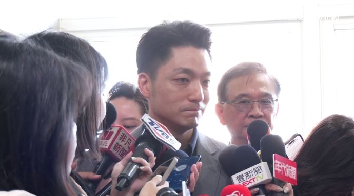 蔣萬安嗆賴清德「到底人民心聲你們有沒有聽到？」，但不回應公館圓環議題。（圖／翻攝畫面）
