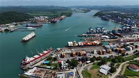 透過無人機拍攝的巴拿馬運河區域。（圖／路透社／達志影像）