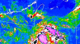 恐有雙颱接力。（圖／氣象署）