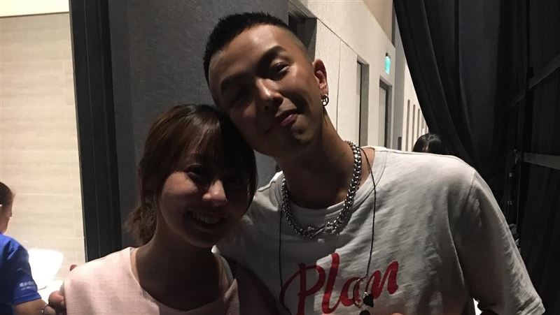 樂天球場播黃鴻升經典　啦啦隊女神吐思念