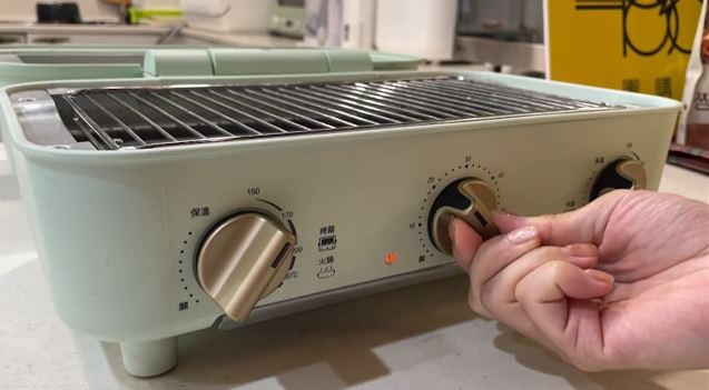 多段溫控設計,能依不同食材精準調整火力,烤肉不怕外熟內生。(圖/品牌業者提供)