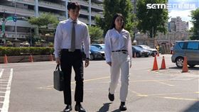 家寧穿全身白現身。（圖／記者莊淇鈞攝影）