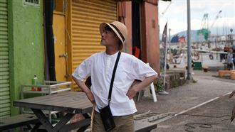 江國賓撞臉周潤發！砸3萬踩厚底鞋增氣勢