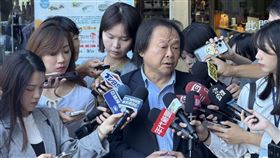 民進黨立委王世堅出席中執會前受訪。（圖／記者劉秀敏攝影）