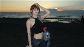 李芷霖現身海灘，解放火辣身材。（圖／翻攝自李芷霖IG）