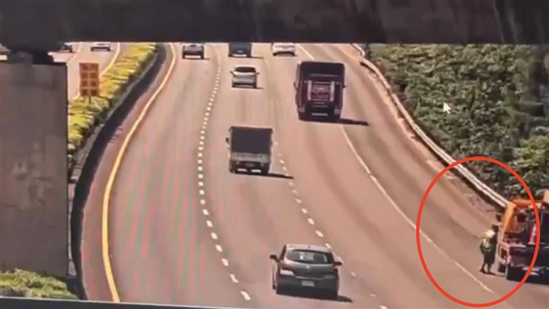 拖吊駕駛才上車…聯結車猛撞奪命　畫面曝