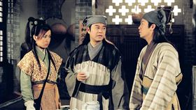 歐陽震華與佘詩曼首次搭檔合作，逗趣互動廣受觀眾喜愛。（圖／年代提供）