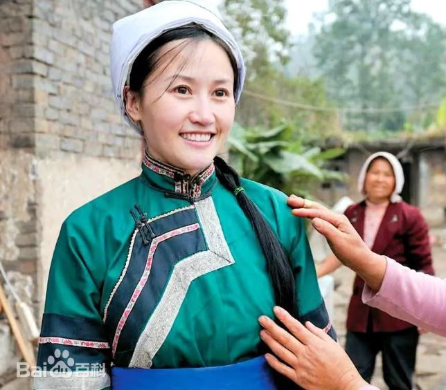穿衣人仍可在身分證上沿用歷史稱謂。（圖／翻攝自百度百科）