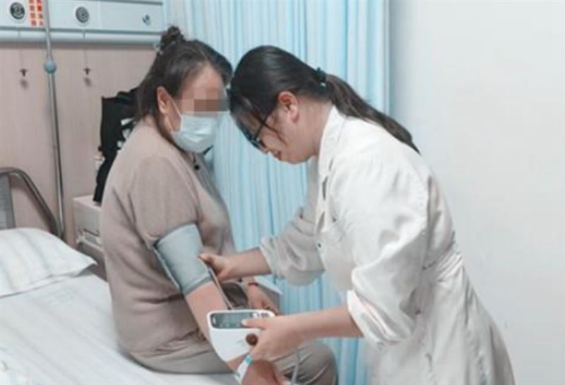 陳姓婦人每天喝無糖飲料取代白開水，2個月後罹患「二型糖尿病酮症」。（圖／翻攝自極目新聞）