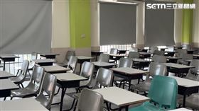 台南某大學學生因為遲到被「關教室外整節課」申訴竟受辱，校方回應了。（圖／翻攝畫面）