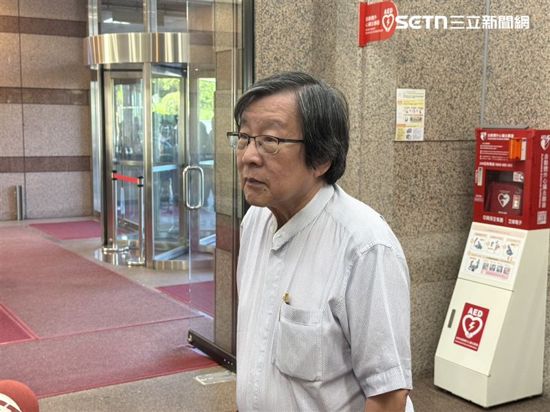 民進黨2026選對會共同召集人邱義仁出席選對會前受訪。（圖／記者劉秀敏攝影）