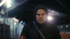 奧斯卡影帝李奧納多狄卡皮歐在新片《一戰再戰》。（圖／華納兄弟提供）