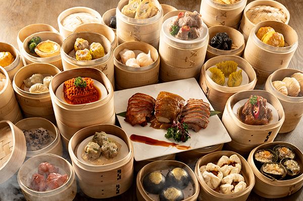 日蘊堂餐廳主打港點吃到飽，週一至週五午晚餐、週六日午餐時段供應，每人只要788元起，4人同行第4人優惠半價，5人同行第5人免費，嚴選超過50道經典粵式佳餚。（圖／飯店旅宿業者提供）