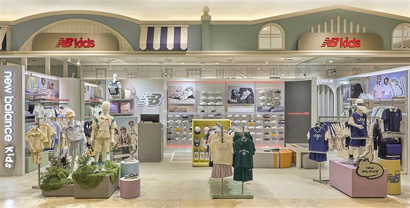 New Balance Kids童裝專賣店，插旗台北信義區新光三越A8館。（圖／品牌業者提供）