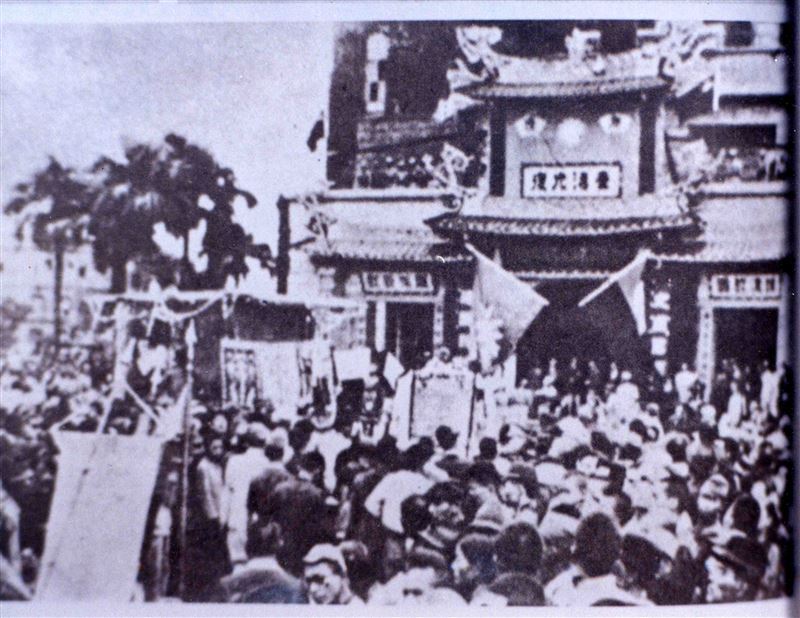10月25日臺灣光復節成話題，80年前日本在台北投降照片震撼曝光。中山堂外。（圖／台北市中山堂提供）