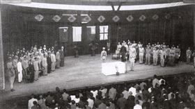 10月25日臺灣光復節成話題，80年前日本在台北投降照片震撼曝光。（圖／台北市中山堂提供、維基百科 公有領域、羅超群攝影　羅廣仁收藏提供、台灣回憶探險團提供） 