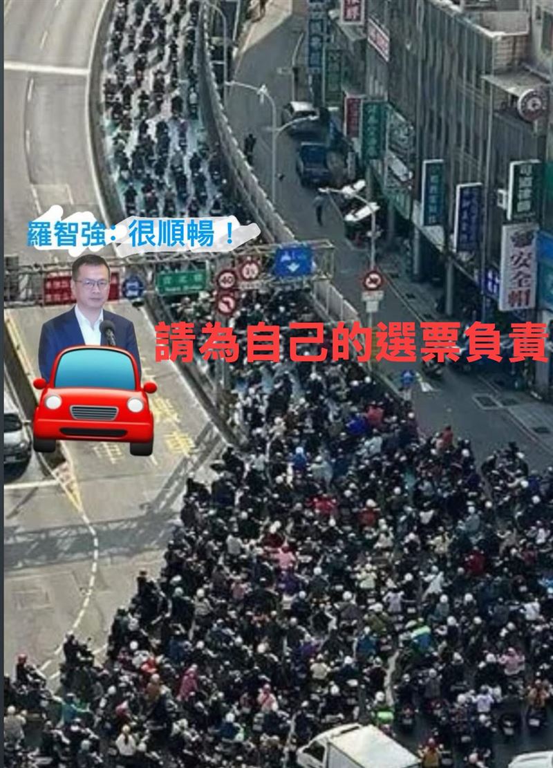 導演楊雅喆貼出一照，上面寫著「羅智強：很順暢！」、「請為自己的選票負責。」（圖／翻攝自楊雅喆臉書）