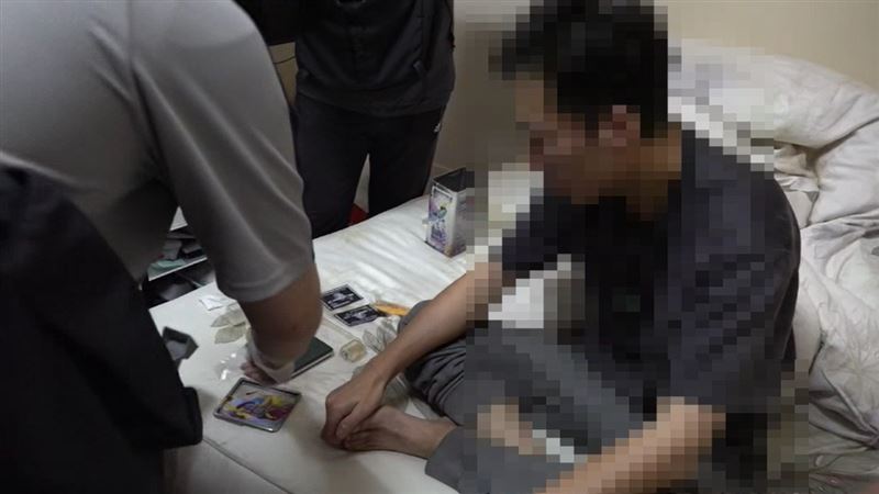 毒販在依托咪酯煙油、煙彈添加香精增加香味,想打響知名度。(圖/翻攝畫面)