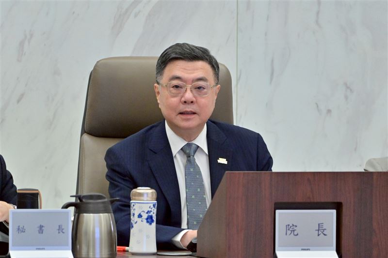 行政院長卓榮泰表態對於普發1萬領取與否的立場。（圖／行政院提供）