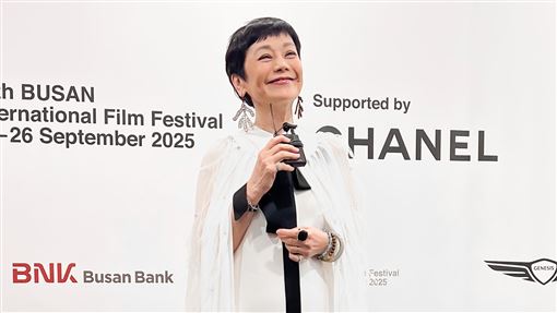 台灣之光！張艾嘉釜山獲獎：我從沒離開過