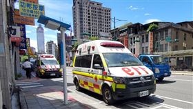 北市消防局派遣消防隊及救護車到場。（圖／翻攝畫面）