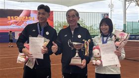余凱文攜黃詩媛軟網亞錦賽摘金。（圖／中華民國軟網協會提供） 