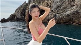 蘇心甯火辣S曲線藏不住。（圖／翻攝自蘇心甯IG）