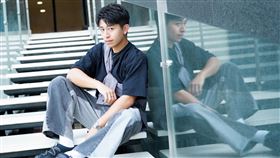 蓋瑞當兵時因上廁所清潔過度用力，造成肛門膿瘍開刀。（圖／記者趙于瑩攝影）